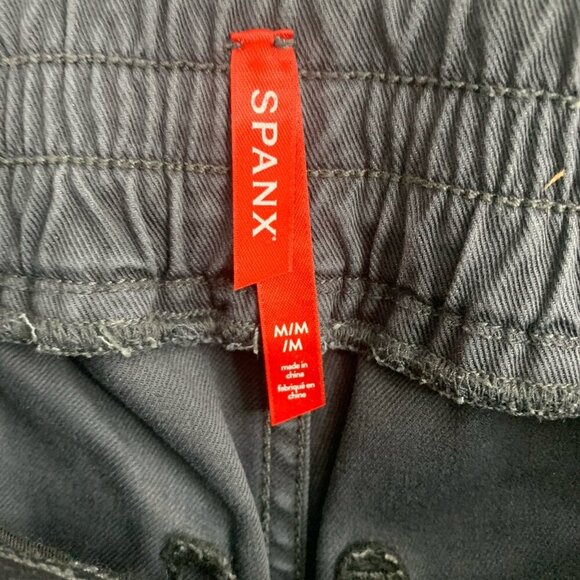 Spanx Pants Womens Medium Stretch Mid-Rise Twill Cargo Joggers Gray Pockets - Picture 10 of 13